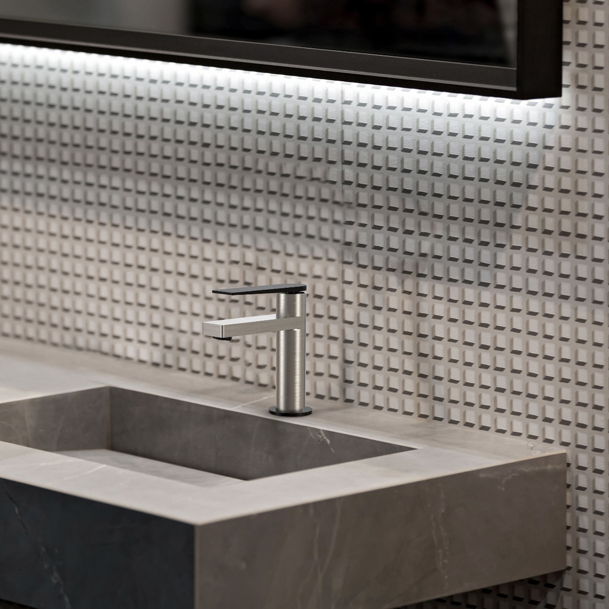 Product option hover image