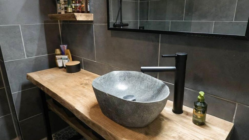 Tendance déco : Inspiration salle de bain noire