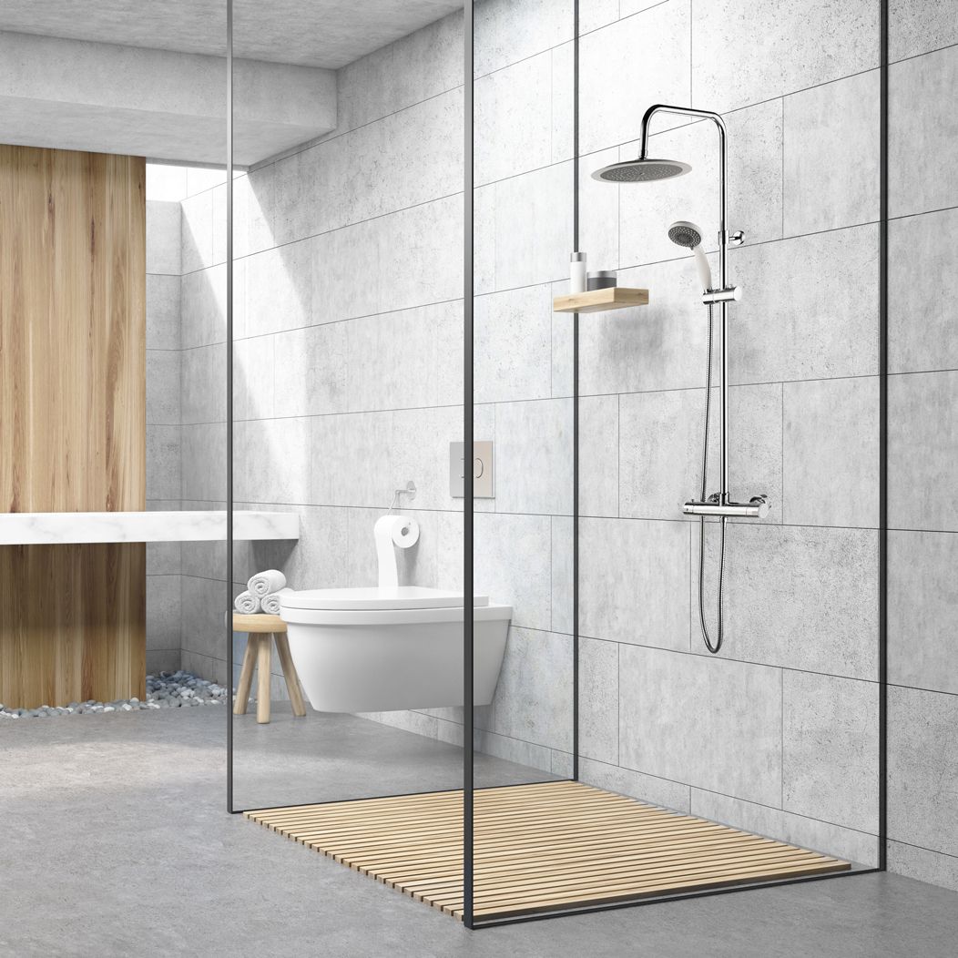 Une colonne de douche blanche et chromée qui fait resplendir la salle de bain